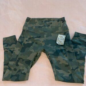 ZUTY Camouflage Leggings Size M
